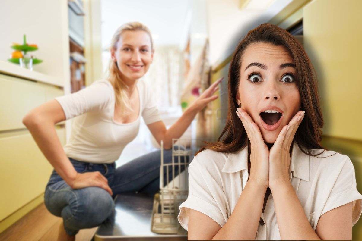 donna sorridente davanti alla lavastoviglie e un'altra sorpresa